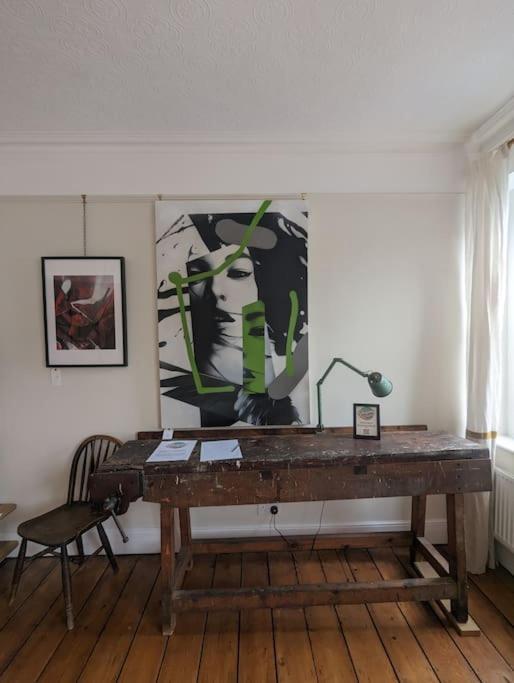 Glenroy Arts Gallery Meets Living Space كارديف المظهر الخارجي الصورة