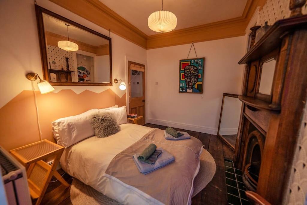 Glenroy Arts Gallery Meets Living Space كارديف المظهر الخارجي الصورة