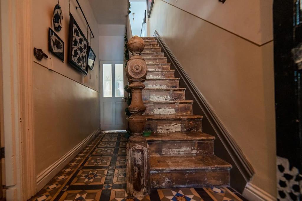 Glenroy Arts Gallery Meets Living Space كارديف المظهر الخارجي الصورة