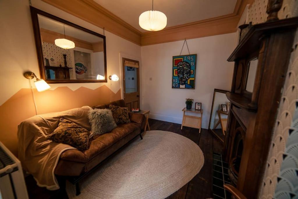 Glenroy Arts Gallery Meets Living Space كارديف المظهر الخارجي الصورة